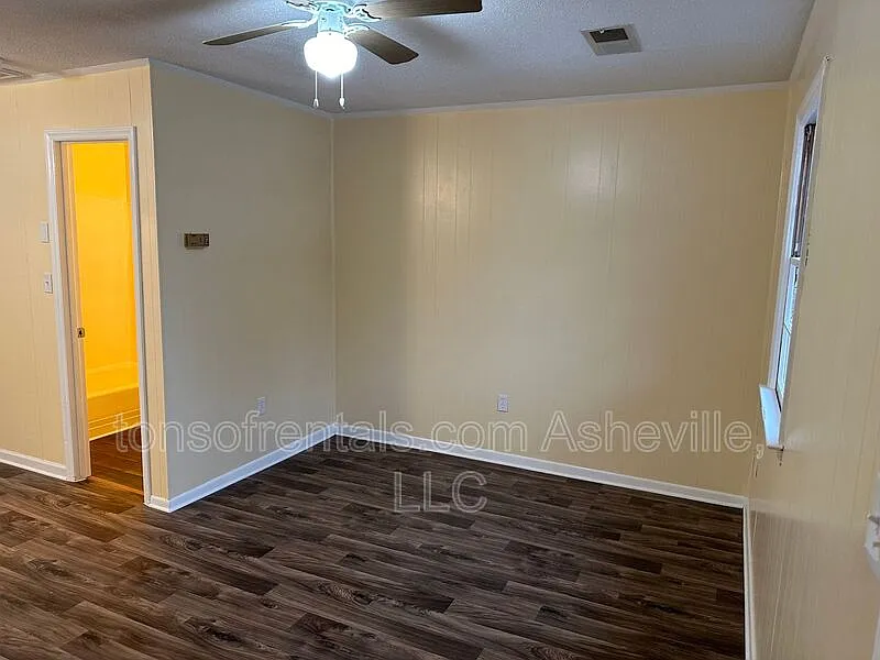 1 bed, 1.0 bath, $800 — Photo 4