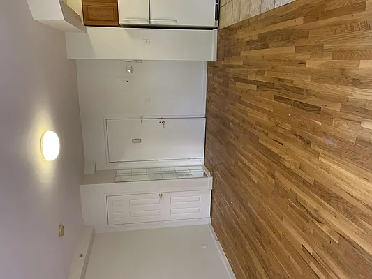 Rented by GG Caleca Realty | media 2