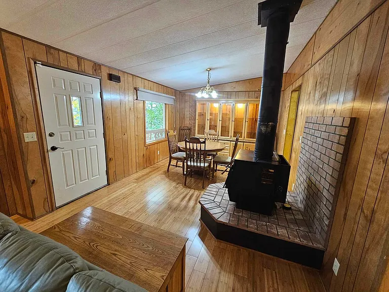 31468 Kings Point Rd — Photo 6