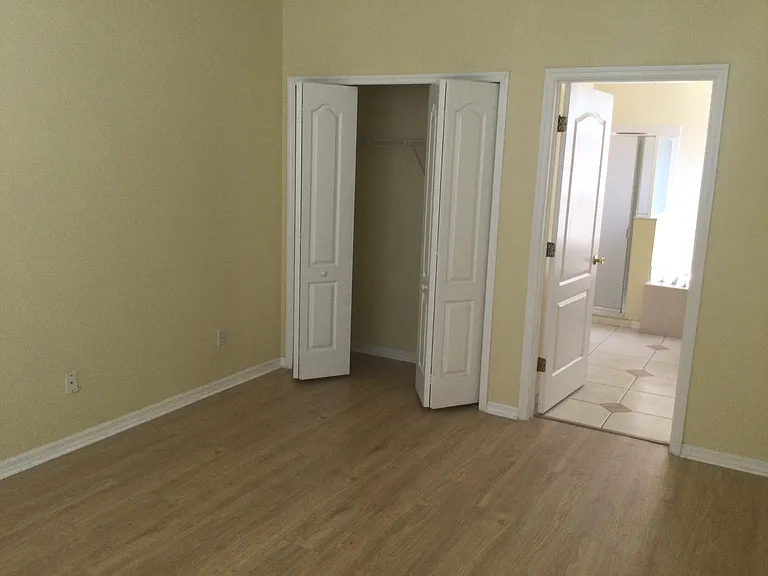 729 Whispering Cypress Ln — Photo 11