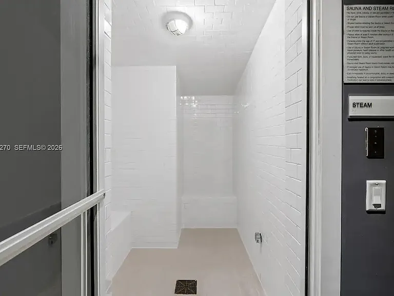 1300 Brickell Bay Dr #2000 — Photo 34