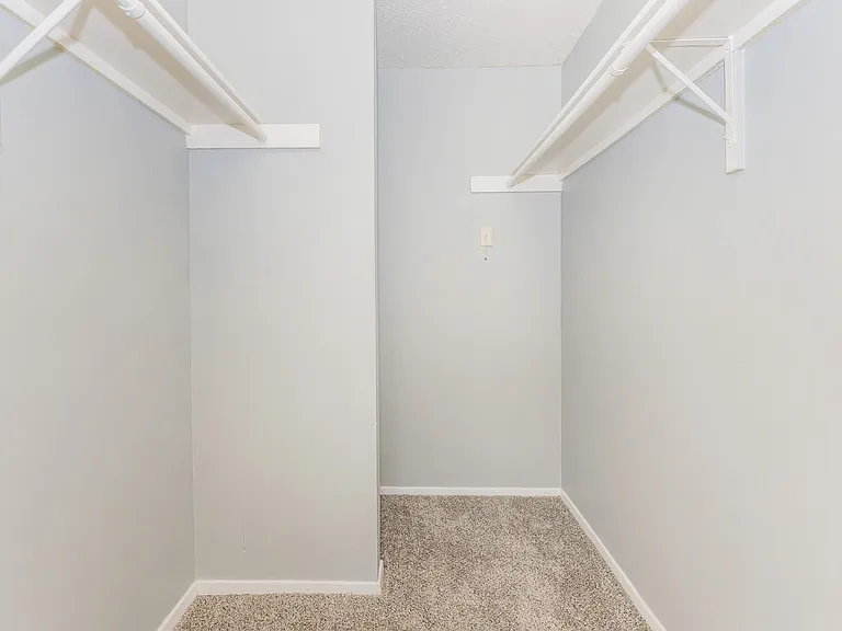 Sunridge Apartments — Photo 24