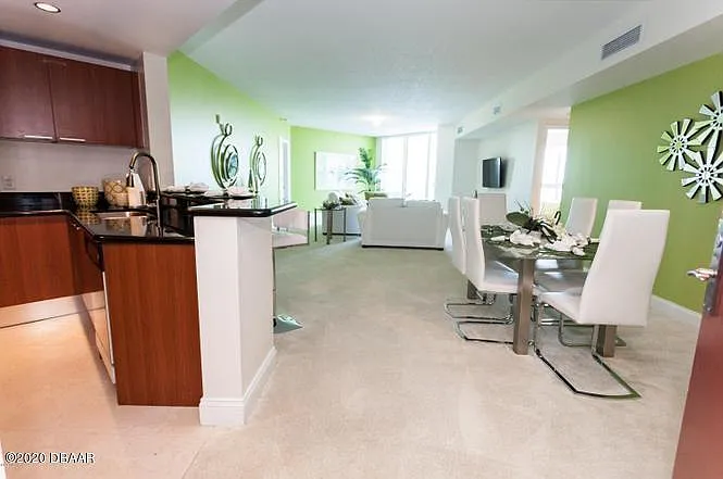 2 bed, 2.0 bath, 1689 sqft, $3,000 — Photo 4