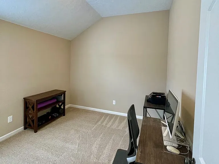 1007 Rosland Cir — Photo 7