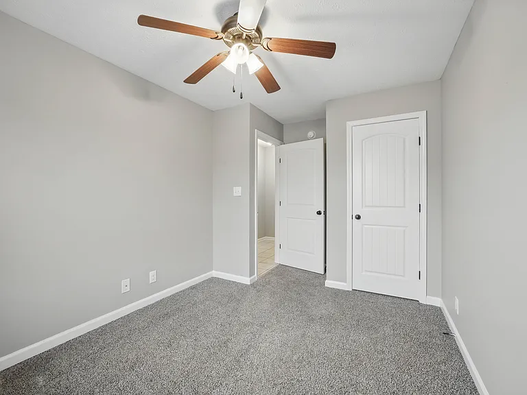 850 Tracy Ln #10 — Photo 12