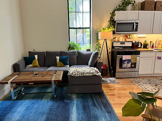 Rented by Zjama Realty Corp | media 3