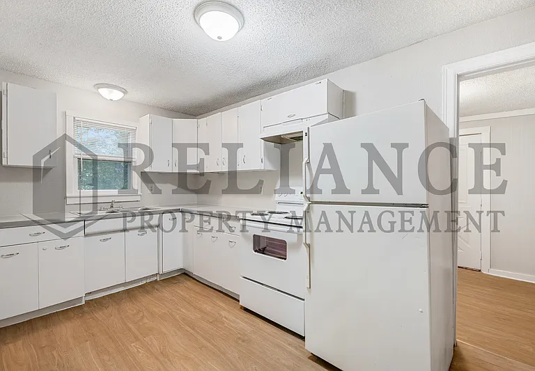 1501 S Walnut St — Photo 15