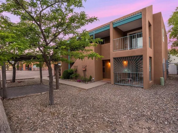 1809 Girard Blvd SE, Albuquerque, NM 87106