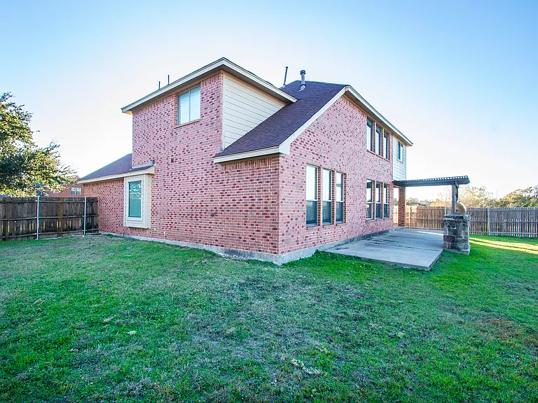 903 Fieldstone Dr — Photo 24