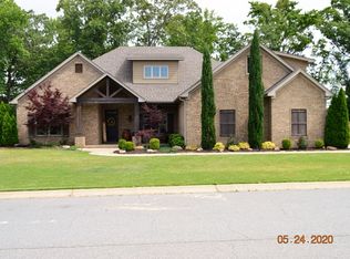158 Manitou Dr, Maumelle, AR 72113