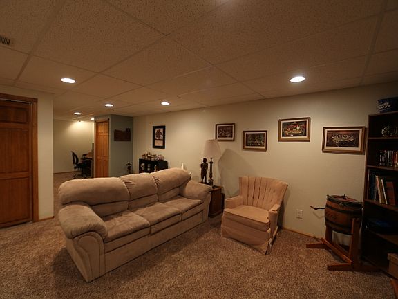 2nd image of 2006 Bungalow Village Ln