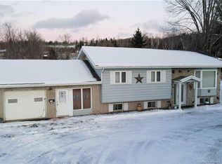 711 Victoria St, Edmundston, NB E3V 3T3