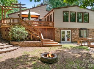 7224 Right Angle St, Sherrills Ford, NC 28673