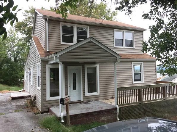 124 Monroe St, Radford, VA 24141