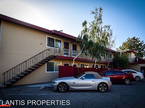 3rd image of 2328 Karen Dr APT 04