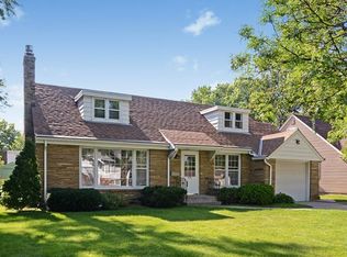 1713 Holton St, Falcon Heights, MN 55113