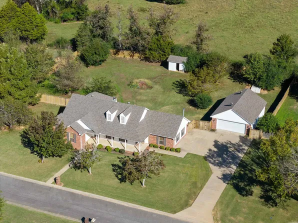 18 Cornerstone Dr, Greenbrier, AR 72058