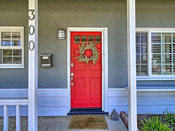 2nd image of 300 Dayloma Ave