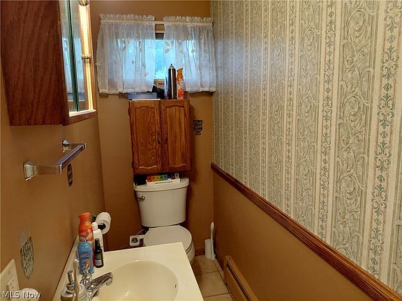 5th image of 436 Secrist Ln