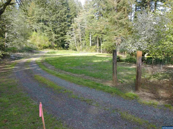 1600 Clark Loop, Toledo, OR 97391