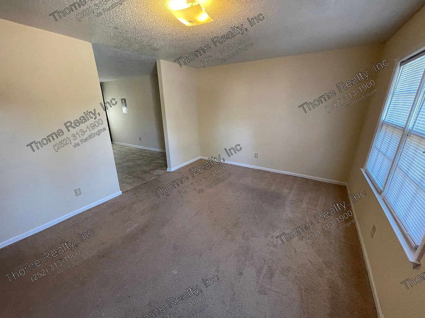 2 bed, 1.0 bath, $750 — Photo 2