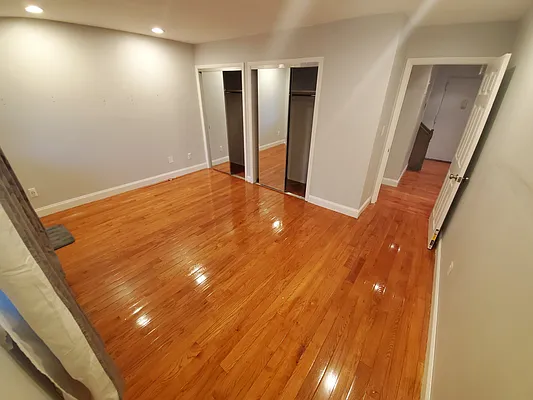 Rented by Metro Garden Realty NYC | media 9