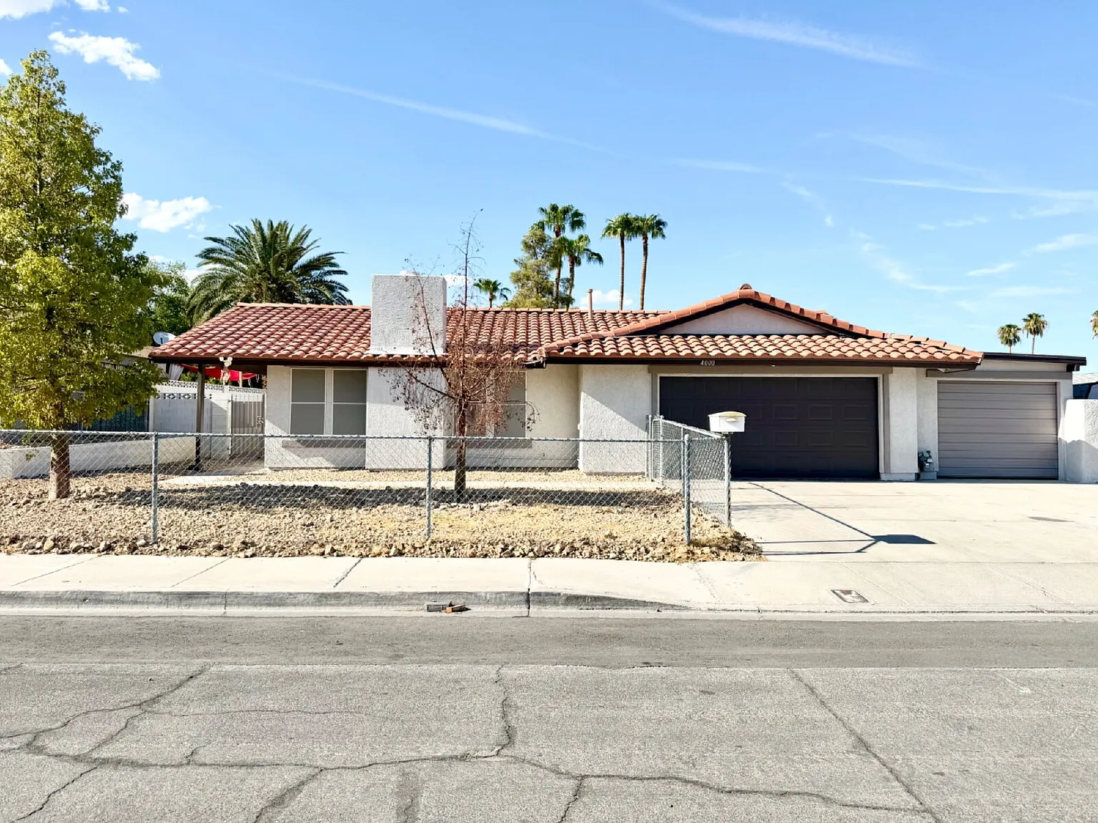 4 bed, 2.0 bath, 1456 sqft, $2,387 — Photo 3