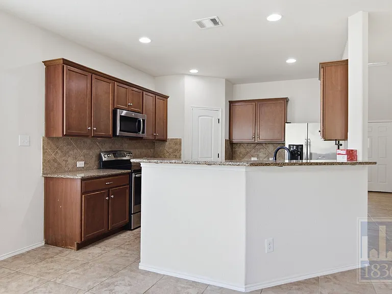 18713 Falcon Pointe Blvd — Photo 10