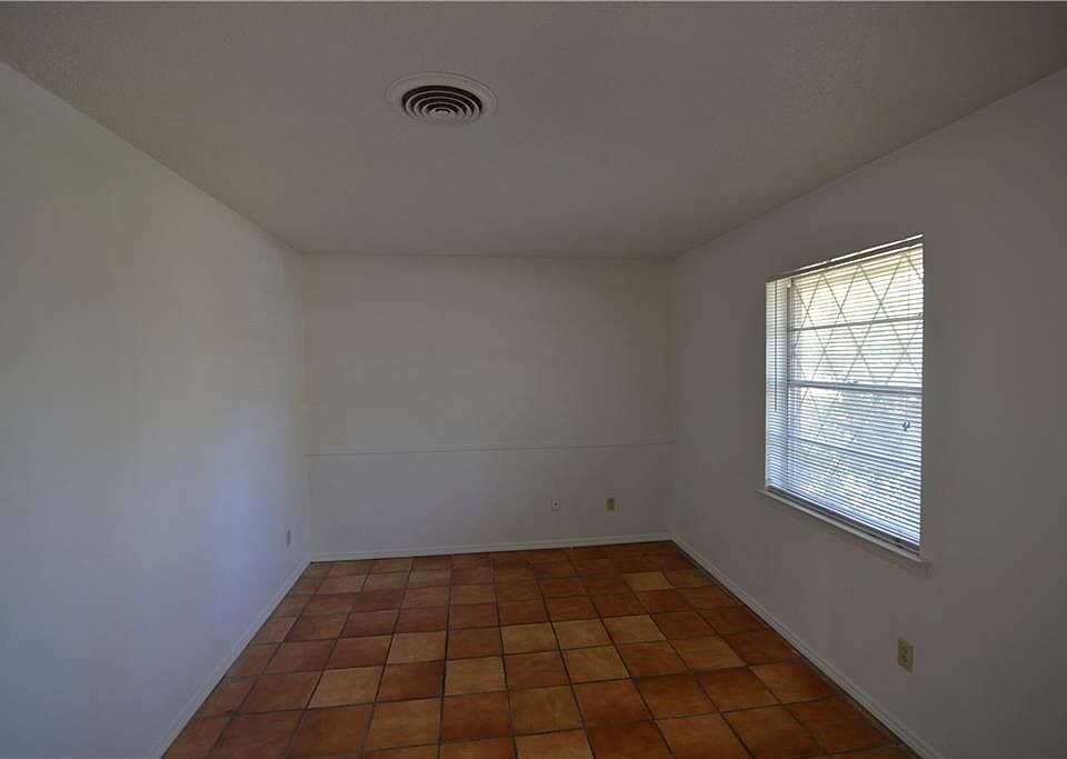 2nd image of 533 Rock Creek Dr
