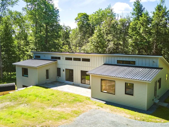 53 Land and Lakes Trail, Kenoza Lake, NY 12750