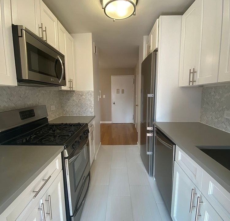 1st image of 305 E 86th St #11HE