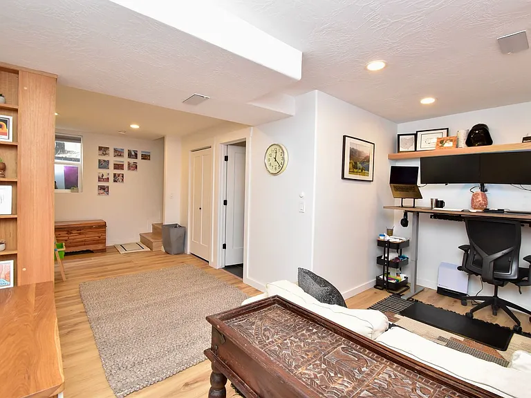 854 E Kensington Ave — Photo 20