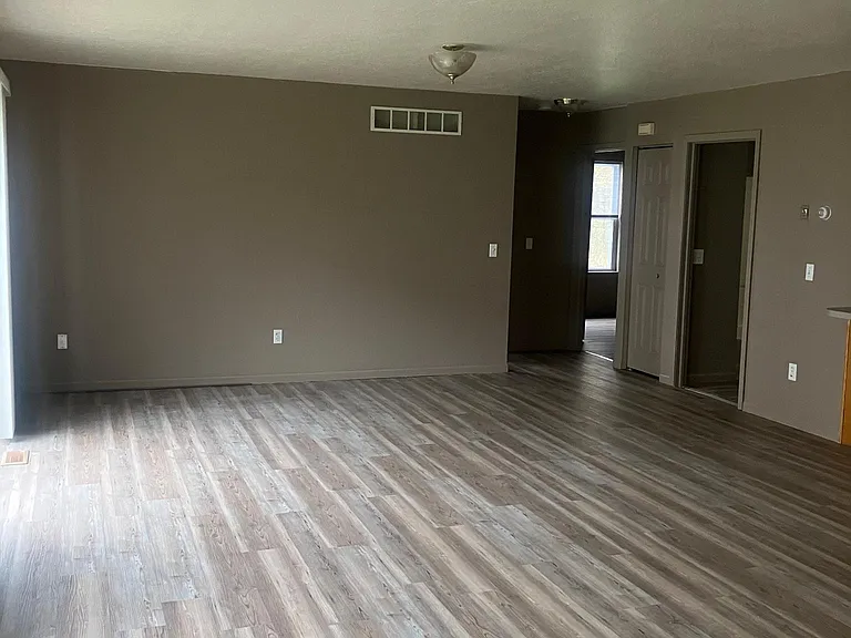 4518 S Crawford St — Photo 7