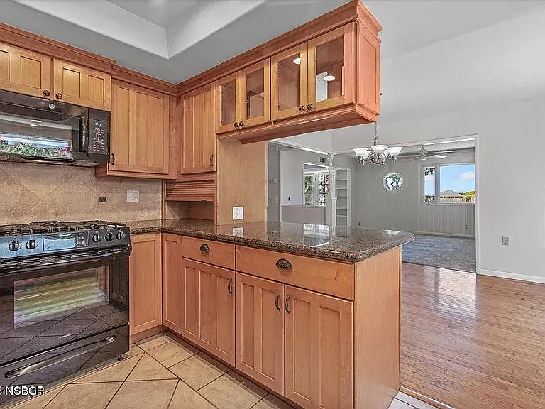 4 bed, 1866 sqft, $4,000 — Photo 4