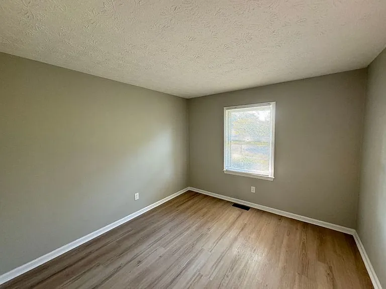 105 Astor Pl — Photo 8