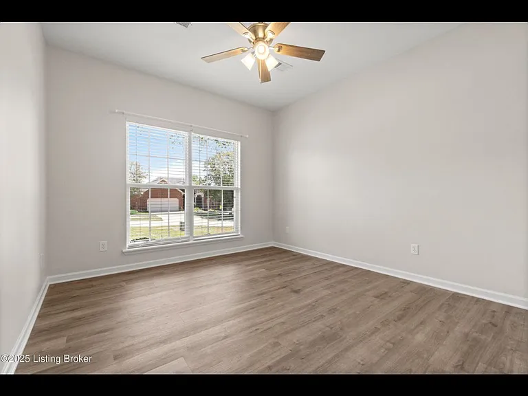 7520 Warrenton Hill Ct — Photo 3