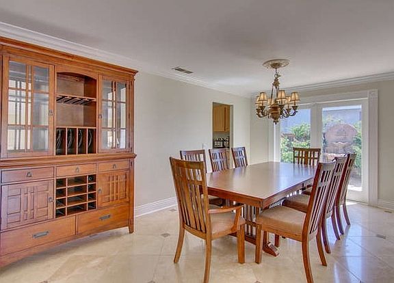 5th image of 745 Hillsboro Way