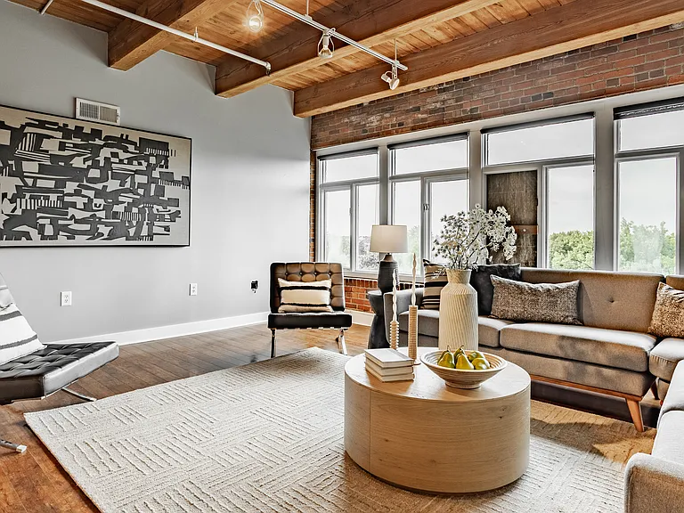 430 N Park Ave #504 — Photo 4