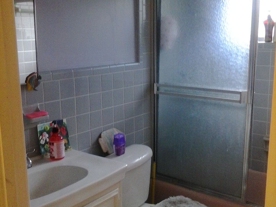 2nd image of 320 Magnolia Ct