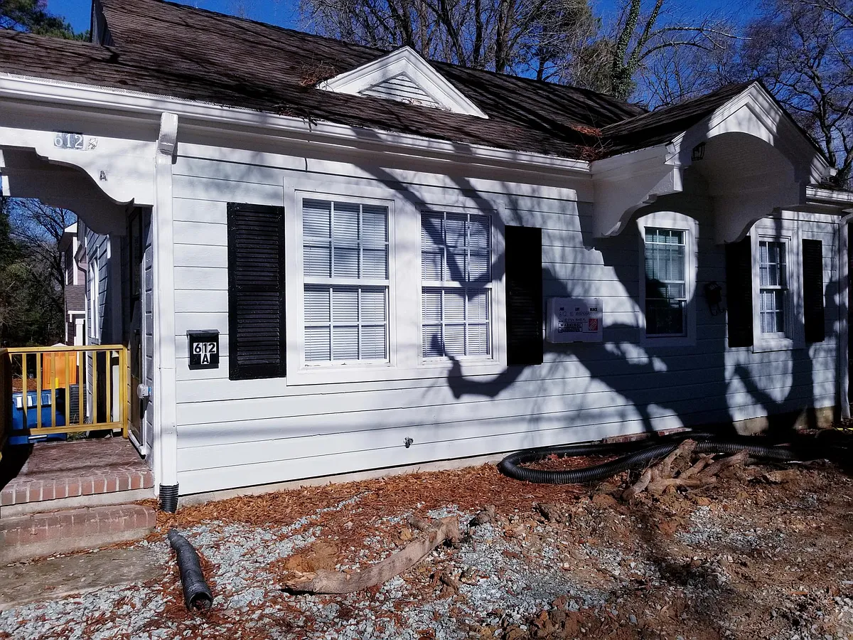Building Photo - 612 W Markham Ave #A