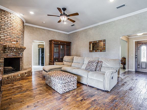 2610-ridge-oak-pl-garland-tx-High-Res-5.jpg