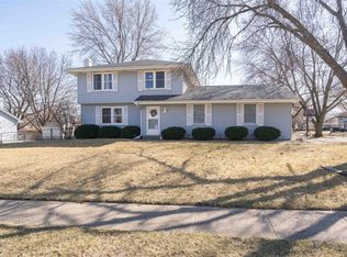 2410 4th St SW, Altoona, IA 50009