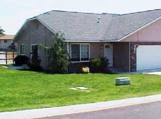 4230 Nola Loop Rd, Yakima, WA 98901