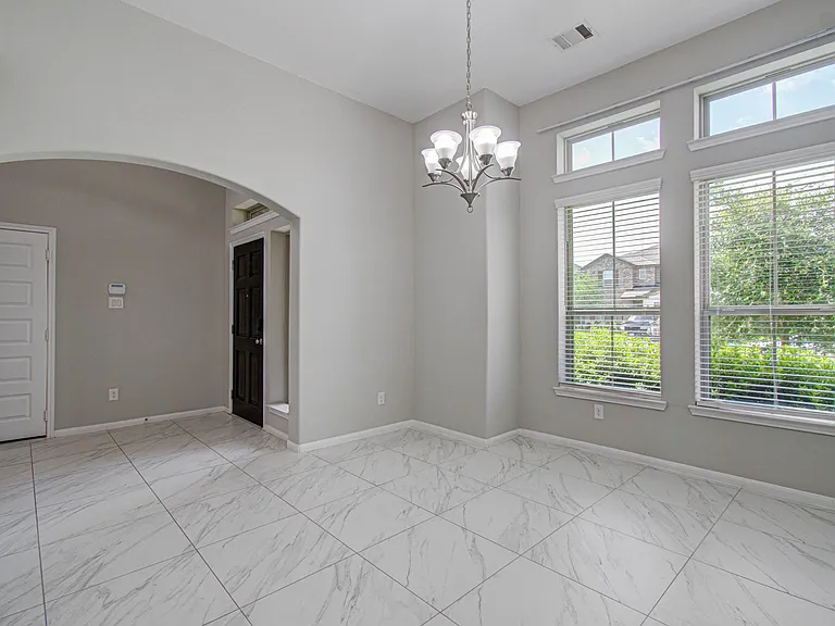 3014 Roberta Sue Dr — Photo 6