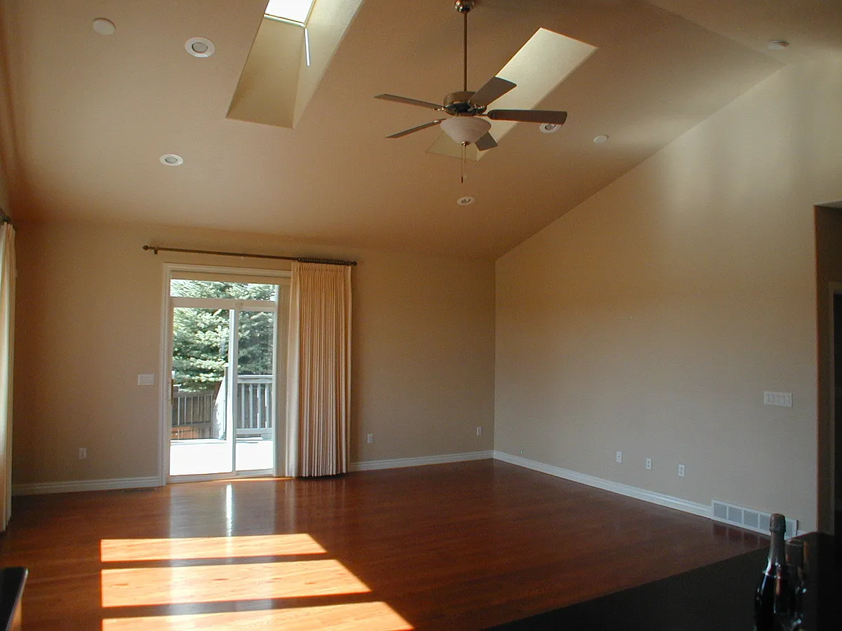 Building Photo - 400 Sterling Dr