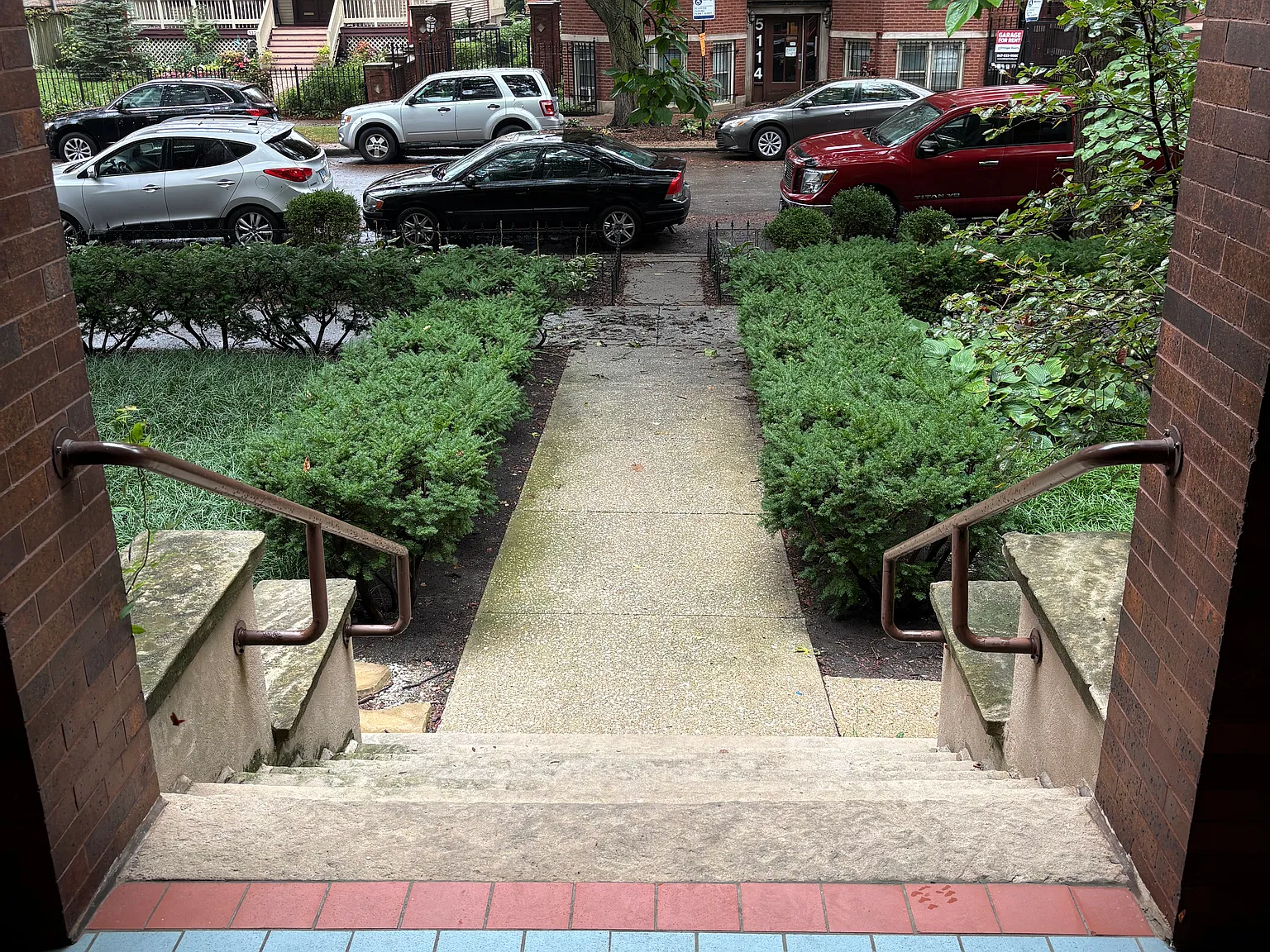 3 bed, 1.5 bath, 2000 sqft, $3,000 — Photo 2