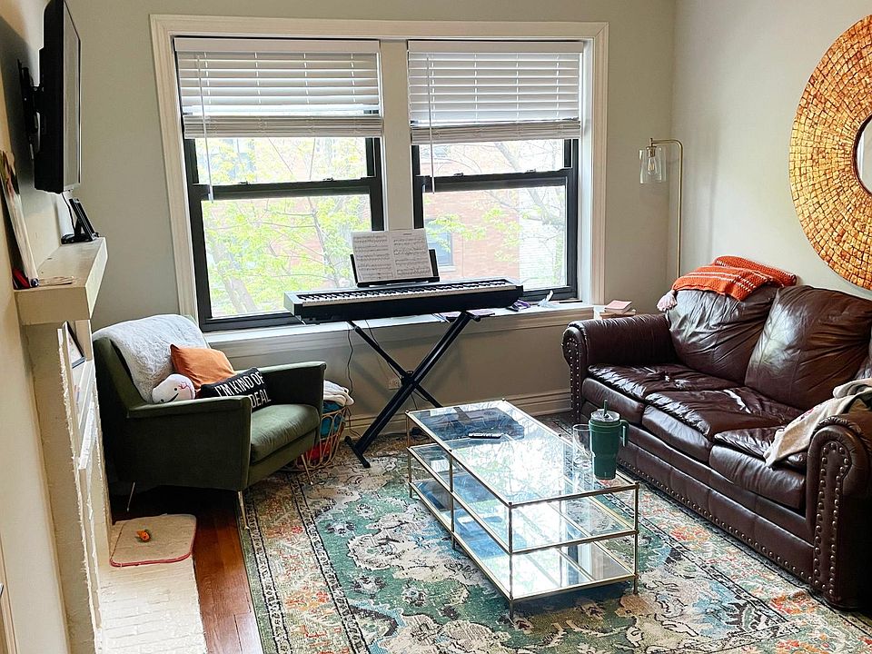 1st image of 3437 N Lakewood Ave #1A