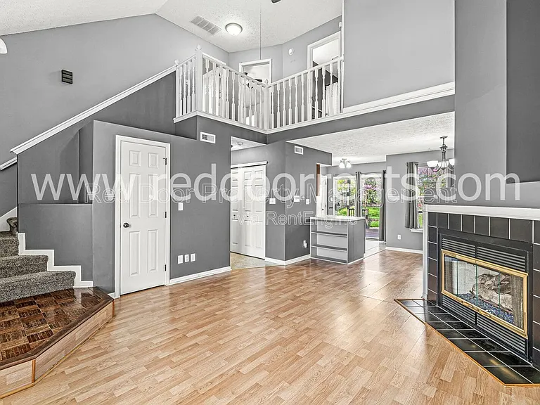 1522 Lake Point Ln N — Photo 3