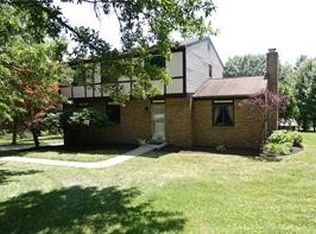 4069 Glasgow Rd, Valencia, PA 16059