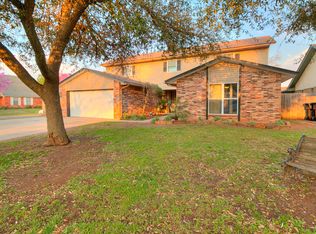 700 Westridge Ct, Yukon, OK 73099